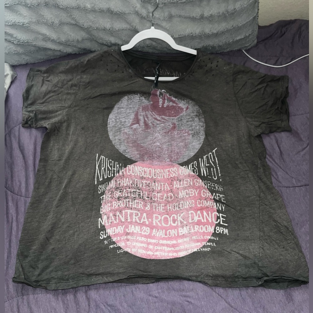 Magnolia Pearl Tee